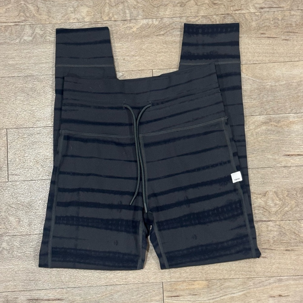 Vuori Black Striped Leggings